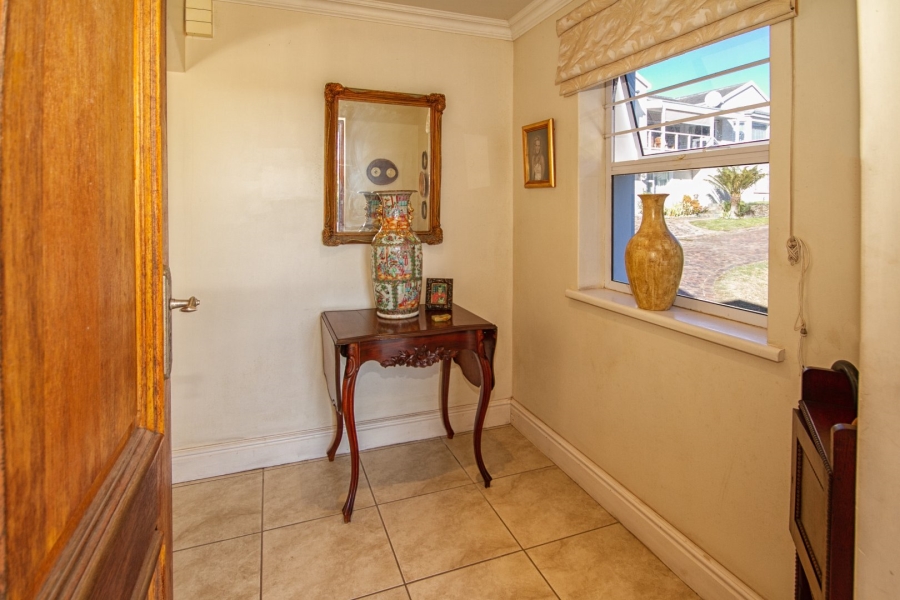 3 Bedroom Property for Sale in Upper Main Street Western Cape